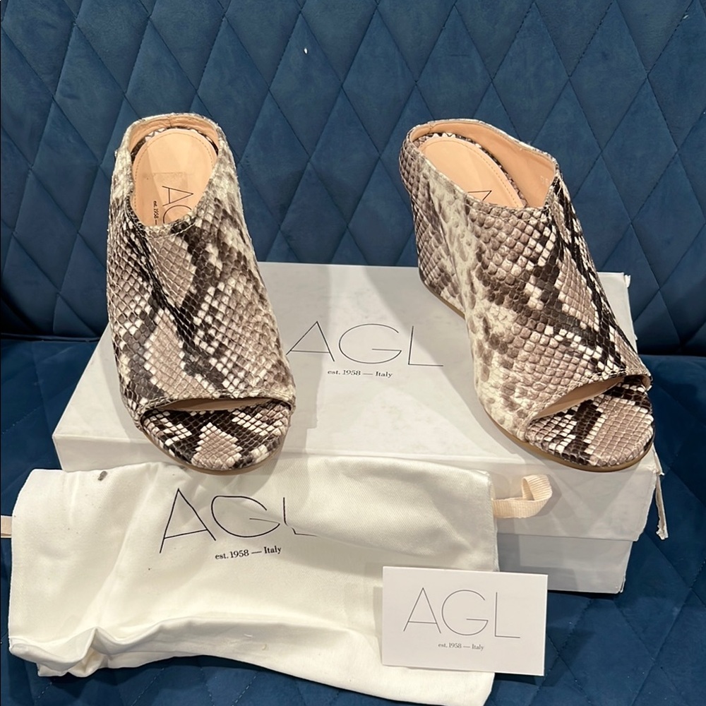 Agl Shoes 
Platform Mules Size 37